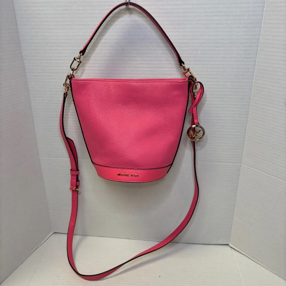 Michael Kors Townsend Pink Leather Small Convertible Bucket Bag Crossbody - Picture 2 of 15